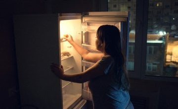 Tijelo noću troši manje kalorija pa večernji obroci mogu otežati mršavljenje